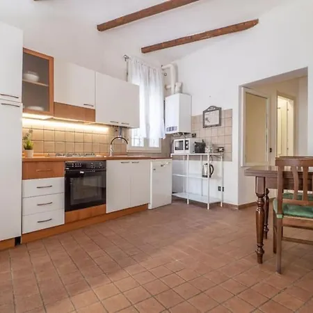 Casa Con Giardino Esclusivo In Piazza Trento Trieste 페라라