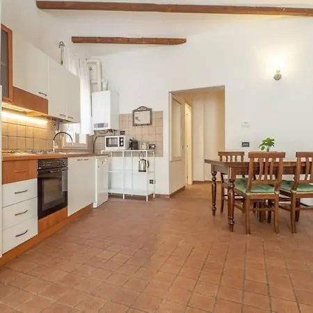 Casa Con Giardino Esclusivo In Piazza Trento Trieste 아파트